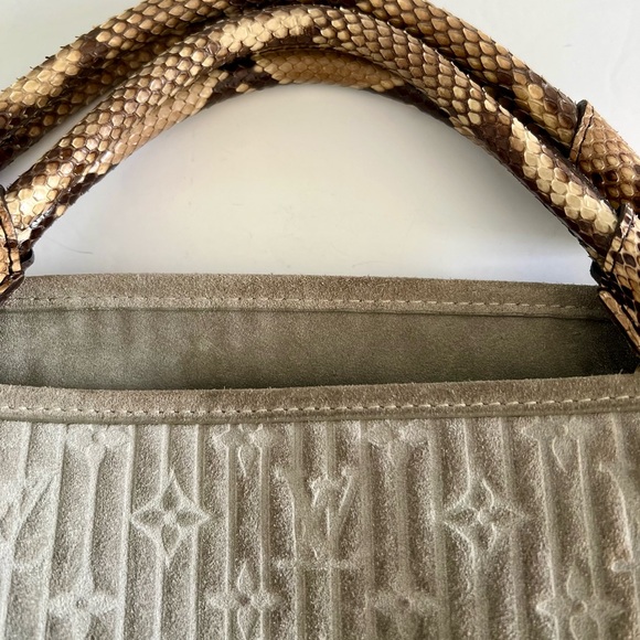 Louis Vuitton Limited Edition Jade Monogram Embossed Suede Whisper GM Bag - Picture 13 of 14